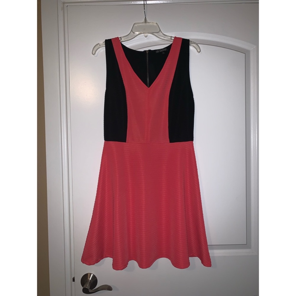 Flattering color block dress fit and flare